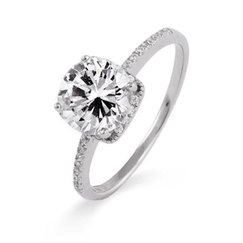Sterling Silver Ring with Cubic Zirconium center - Picture 2 of 6